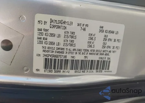 2006 Chrysler Town & Country из США, поврежденный, VIN 1A4GP45R06B757108